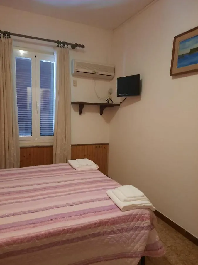 Hotel Villa Claudio Marina di Massa 2*,
